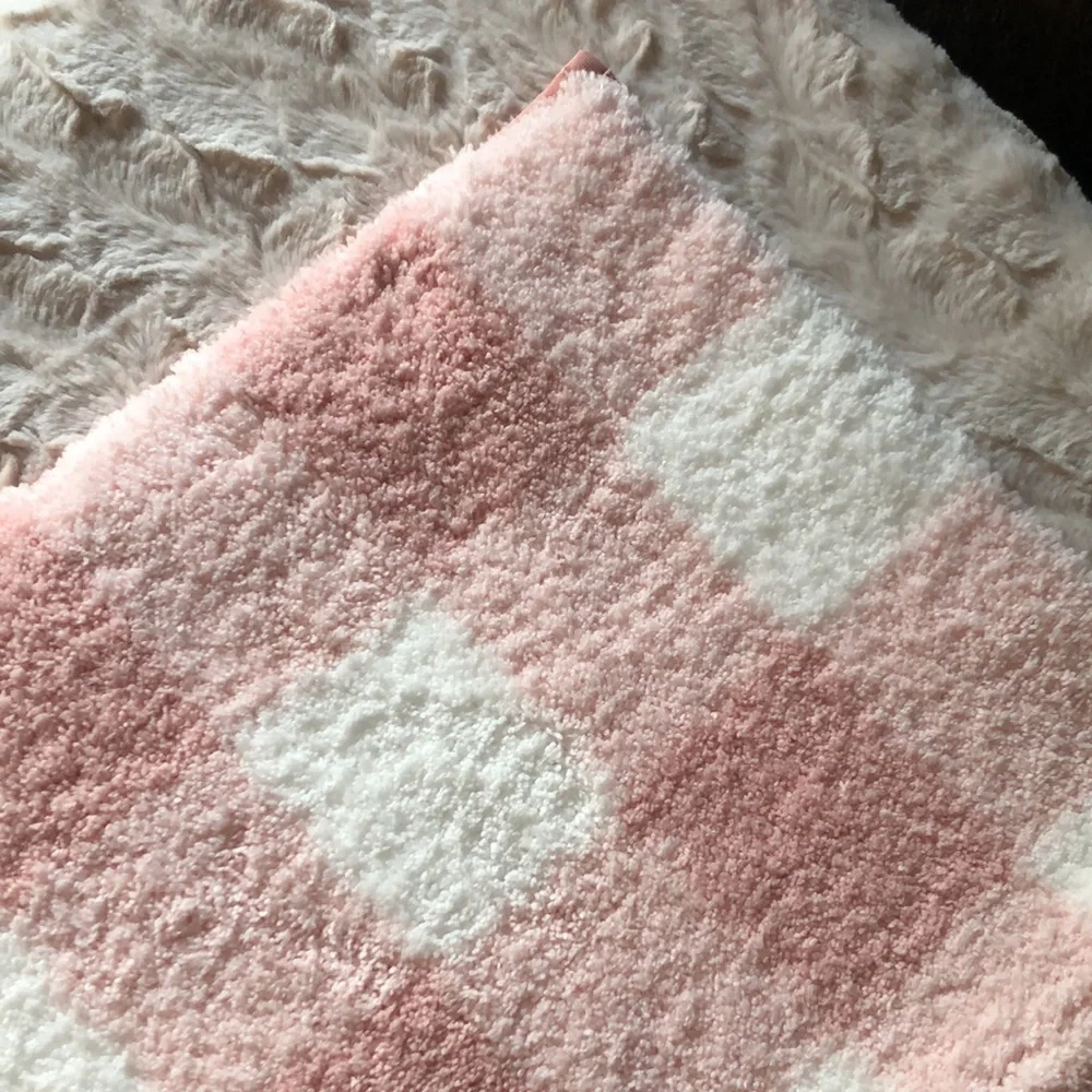 Pink & White Checkered Plush Bath Rug Mat